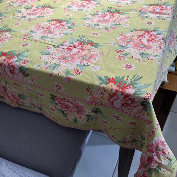 April Cornell Vintage Style Floral Lime Green Pink Tablecloth Rectangle 118 x 59 - Picture 3 of 8